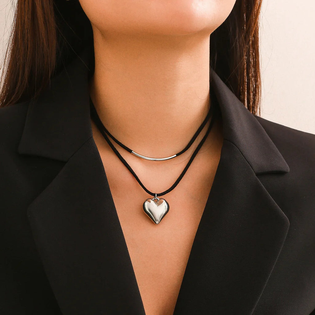 Boho Love Pendant Necklace Women's 2025 Multi Layer Gold Color Metal Imitation Pearl Girl Fashion Couple Fashion Jewelry