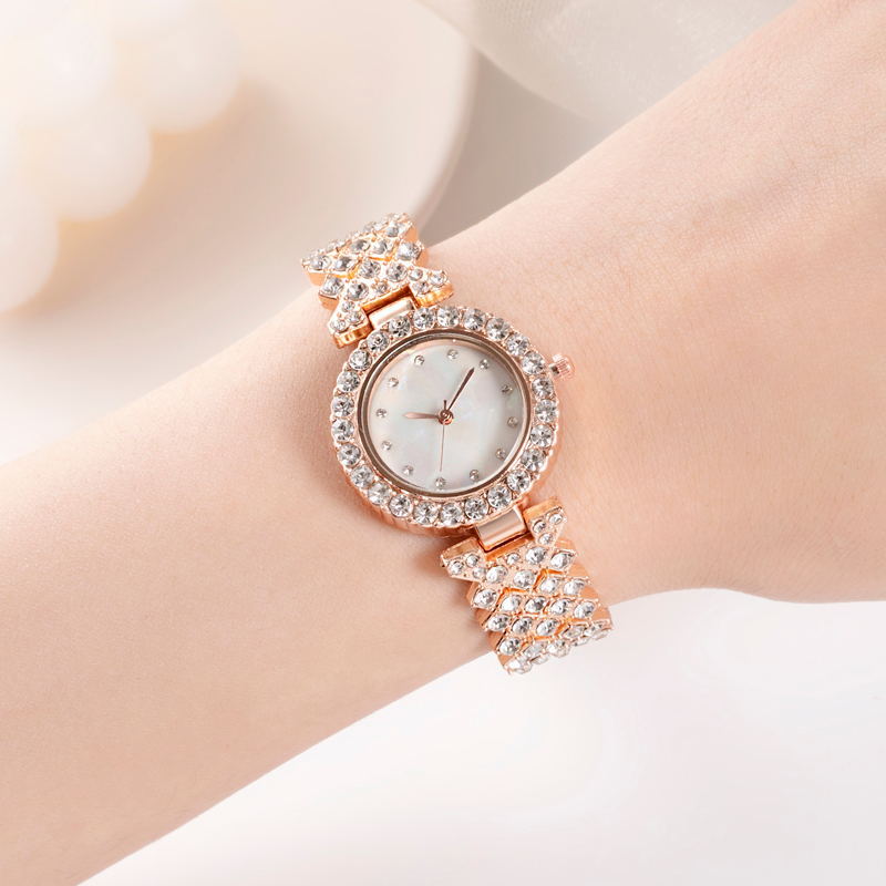 Women's Diamond Alloy Quartz Watch Fashion Style – | AdriaPulse
