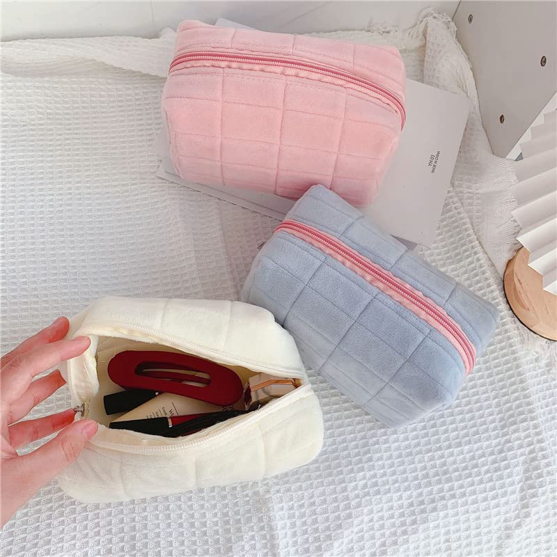 Trousse de Maquillage en Peluche – Lot de 3 Trousses de Toilette à Carreaux Mignonnes pour Femmes | Rose, Bleu & Blanc
