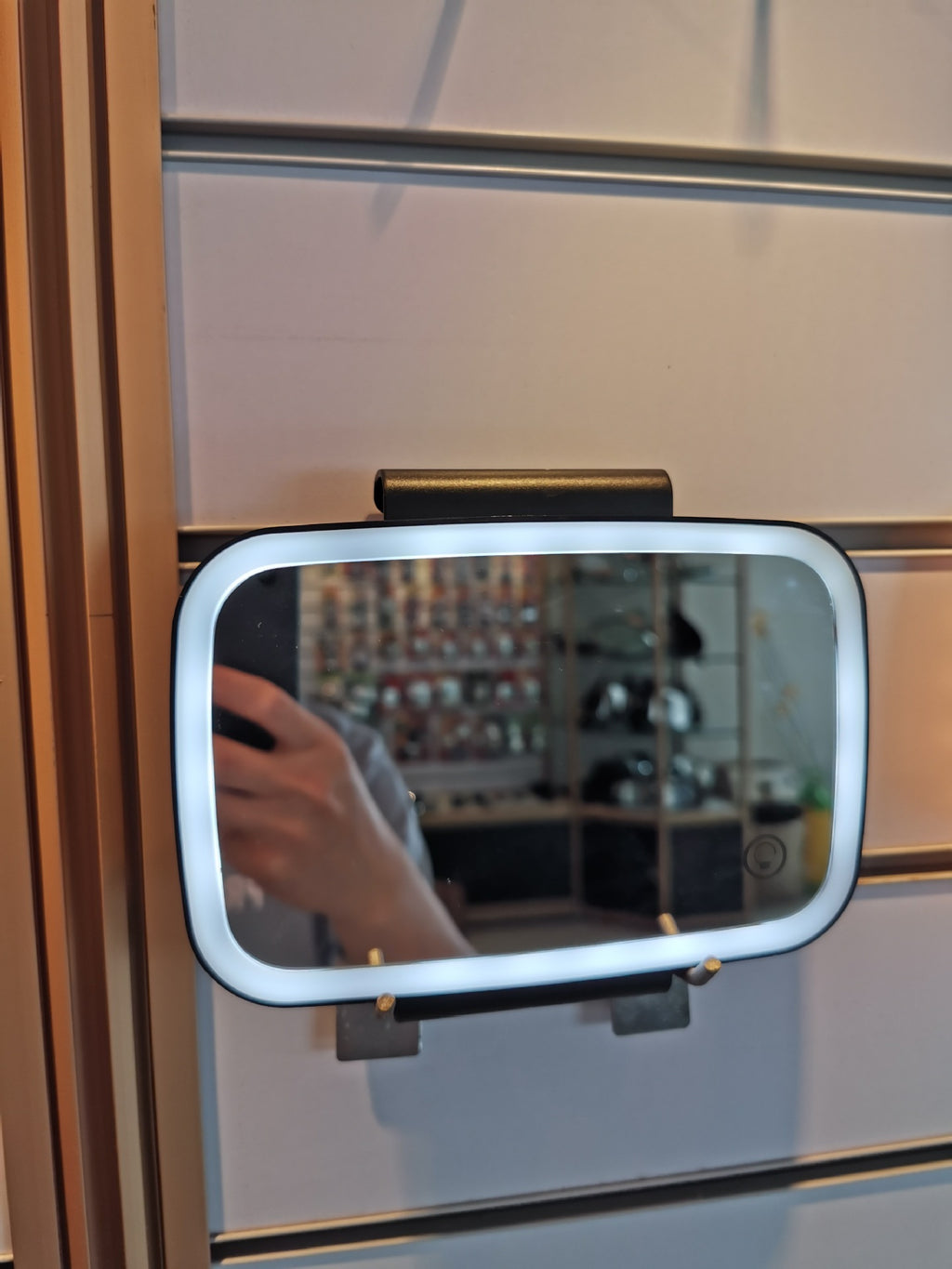 In-Car LED Makeup Mirror – 7 Inch Sun Visor Vanity Mirror with 21 LED Lights & 400mAh Battery | White & Black