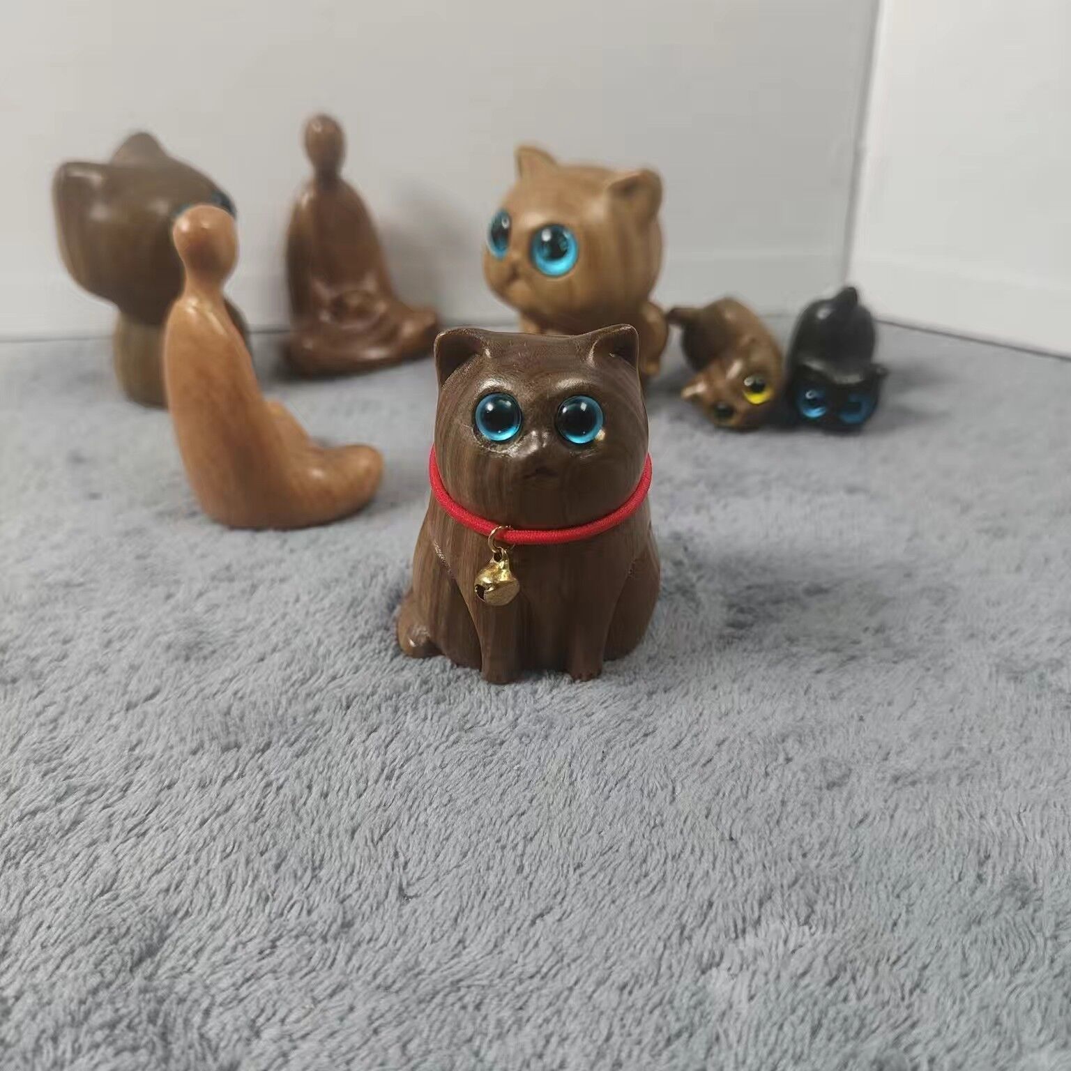 Handmade Sandalwood Cat & Animal Figurine – Mini Wooden Desk Ornament
