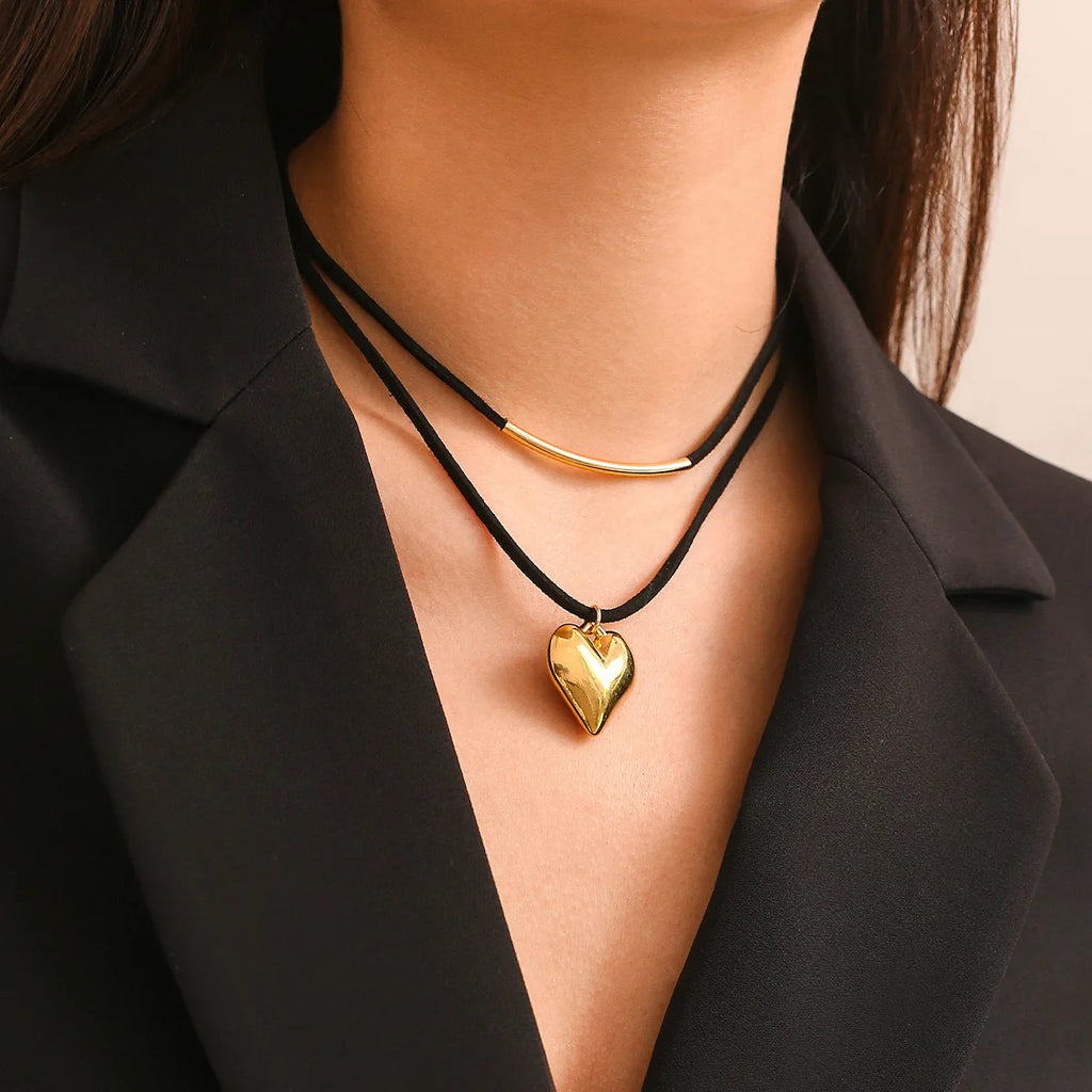 Boho Love Pendant Necklace Women's 2025 Multi Layer Gold Color Metal Imitation Pearl Girl Fashion Couple Fashion Jewelry