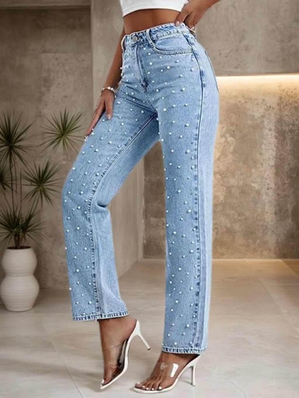 Damen Jeans mit geradem Bein, Waschung und Nietendekor