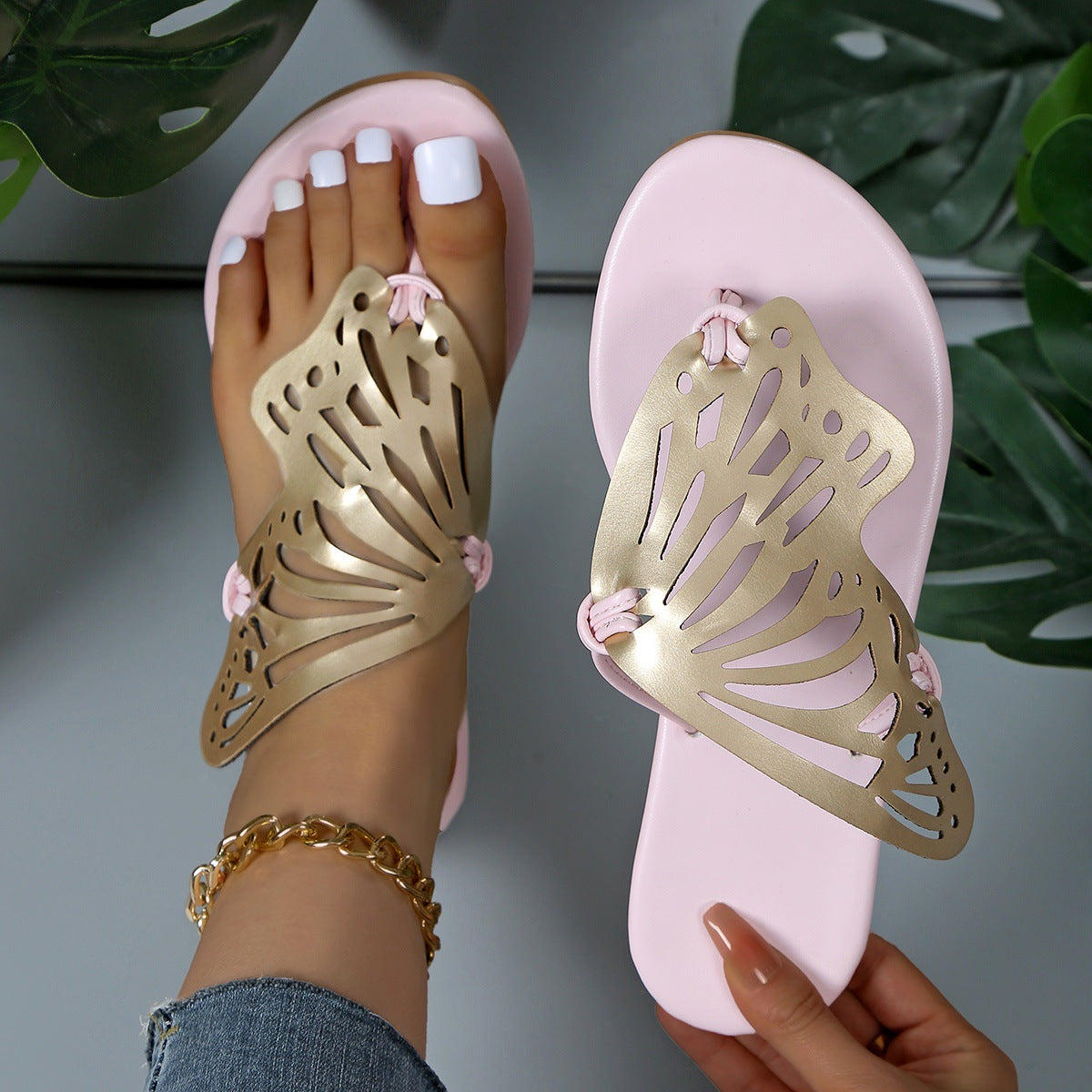 Fashion Hohl Schmetterling Flip-Flops Sommersandalen für Damen Lässige Strandschuhe Neue niedrige Absatz flache Pantoletten Hausschuhe