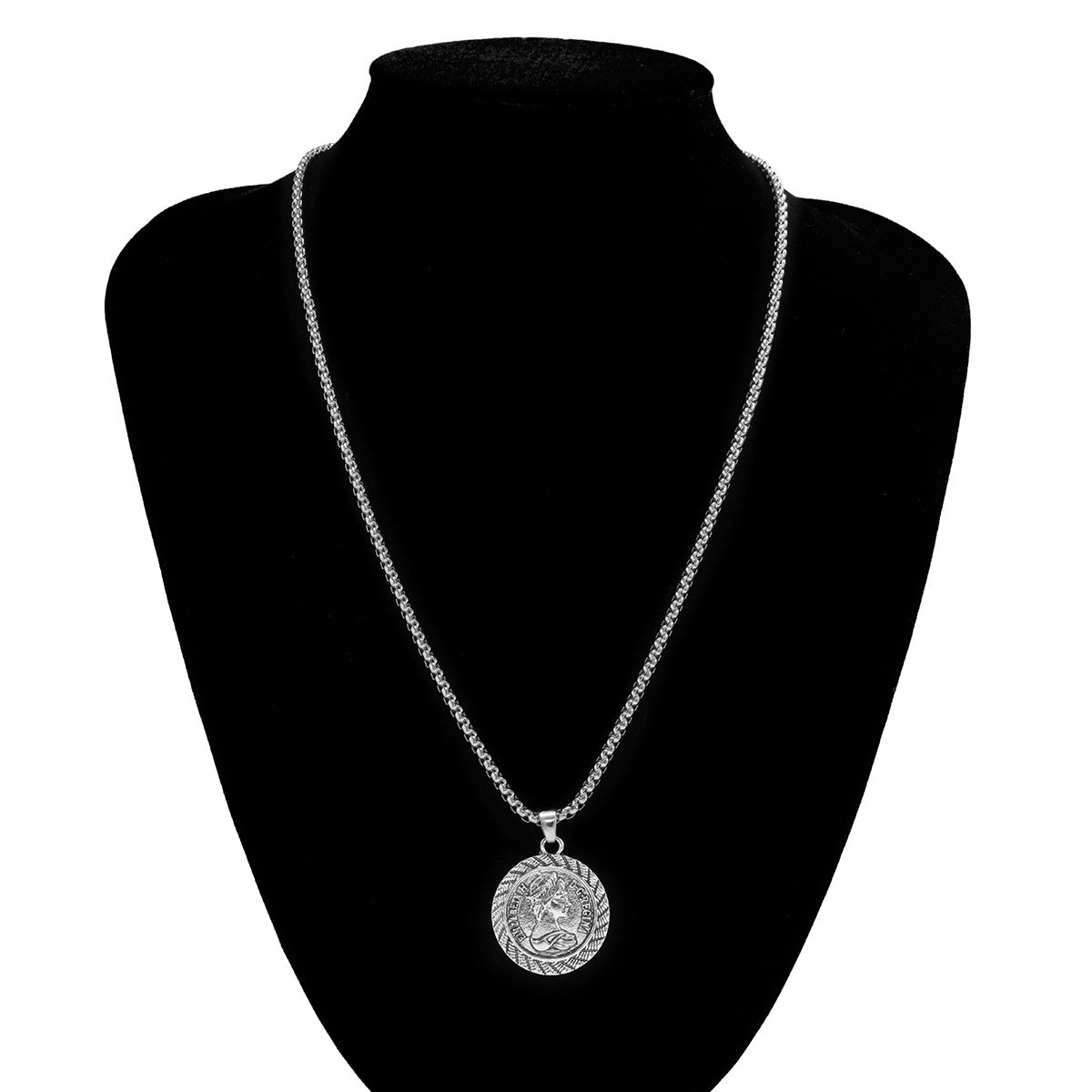 Queen Head Pendant Necklace – Gold-Tone Alloy Box Chain