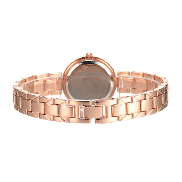 Women's Quartz Watch & Bracelet Set Alloy – | AdriaPulse

