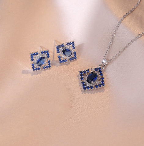 Sapphire Zircon Flower Special Interest Light Luxury Design Pendant Elegant Outfit
