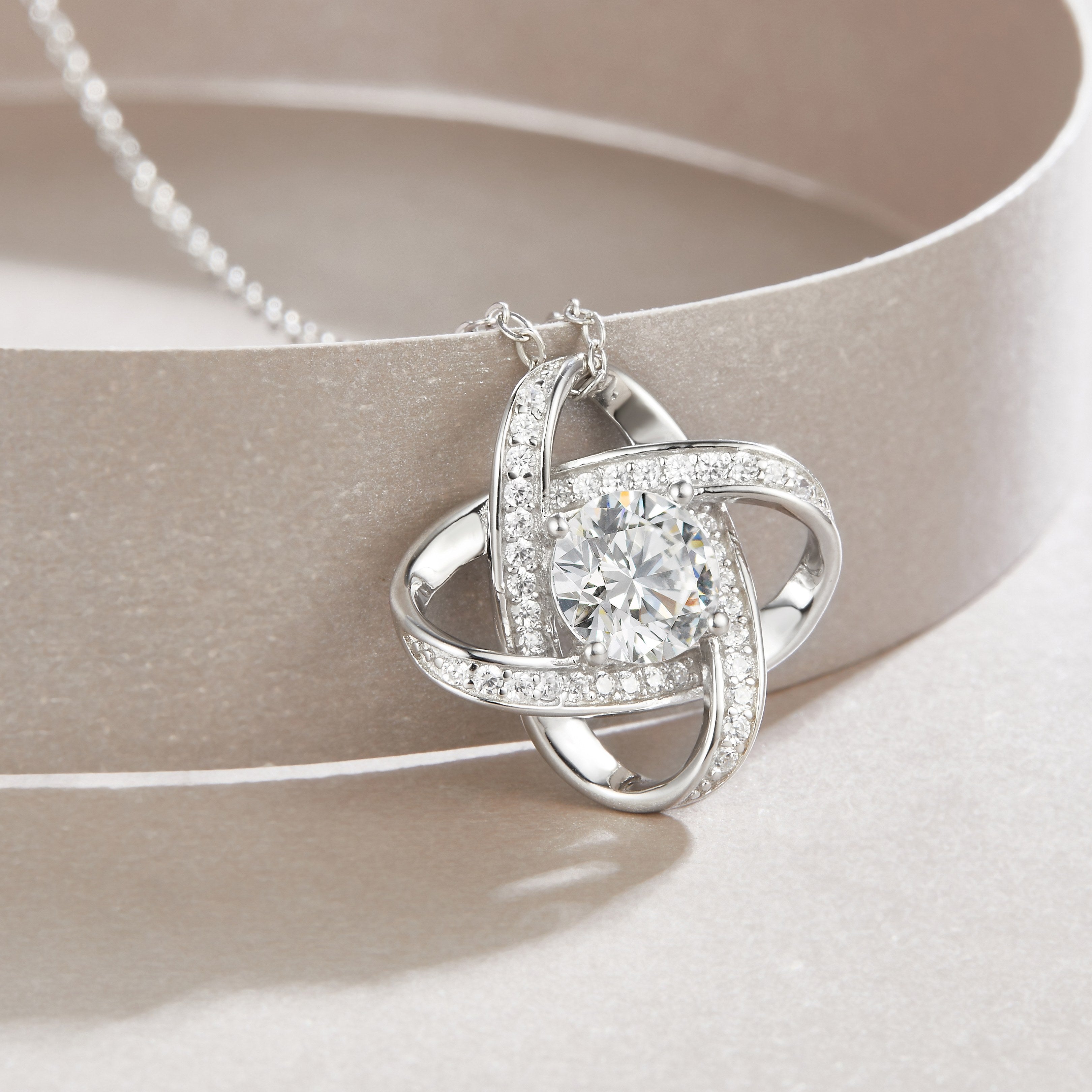1 Carat Moissanite Pendant Necklace – S925 Silver Platinum-Plated Chain