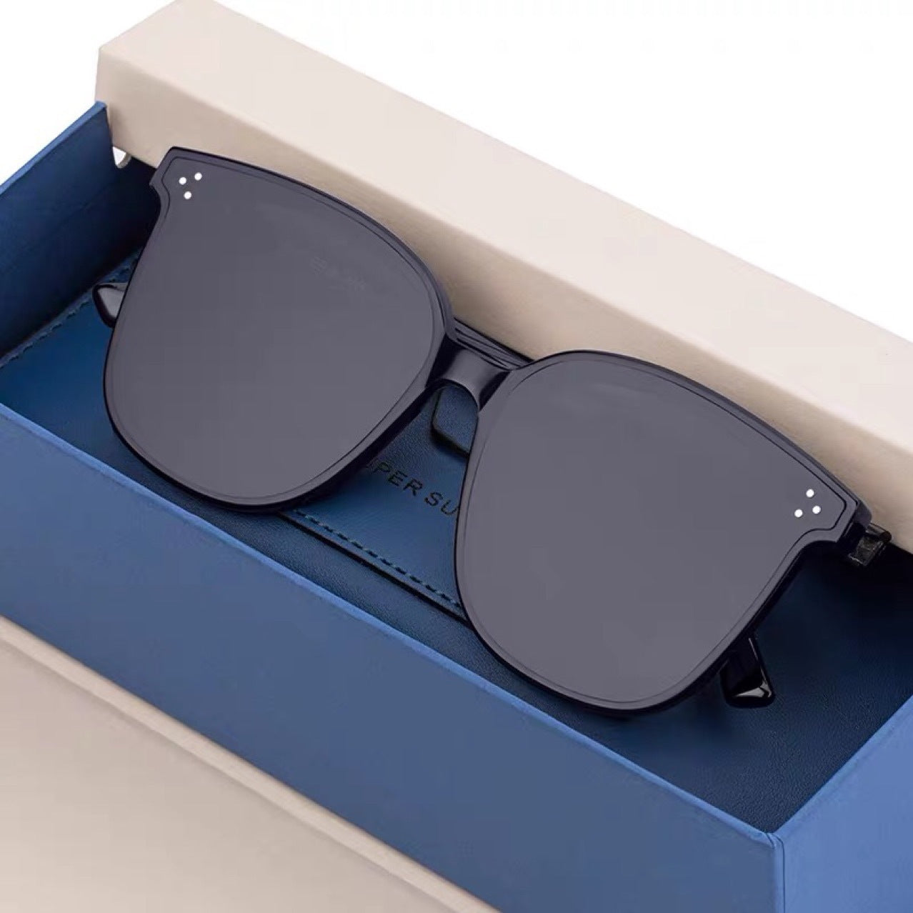 UV Protective Unisex Sunglasses PC Frame – AdriaPulse