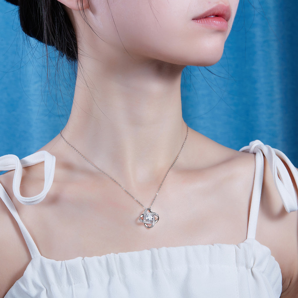 1 Carat Moissanite Pendant Necklace – S925 Silver Platinum-Plated Chain