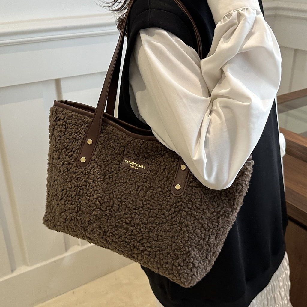 Sac bandoulière polyvalent élégant et douillet