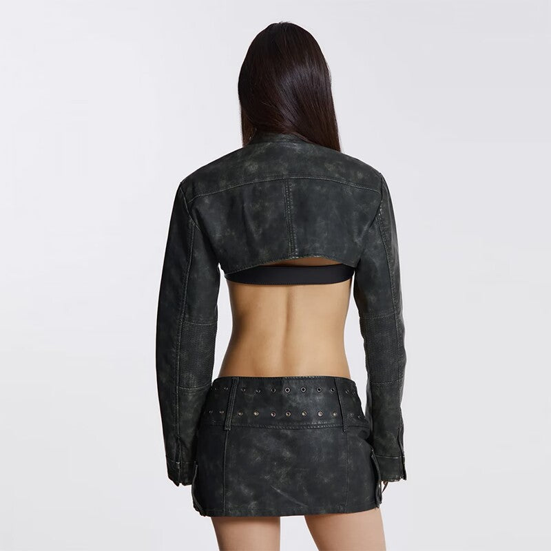 Vintage Leder-Minirock mit Kreuzgürtel im Used-Look