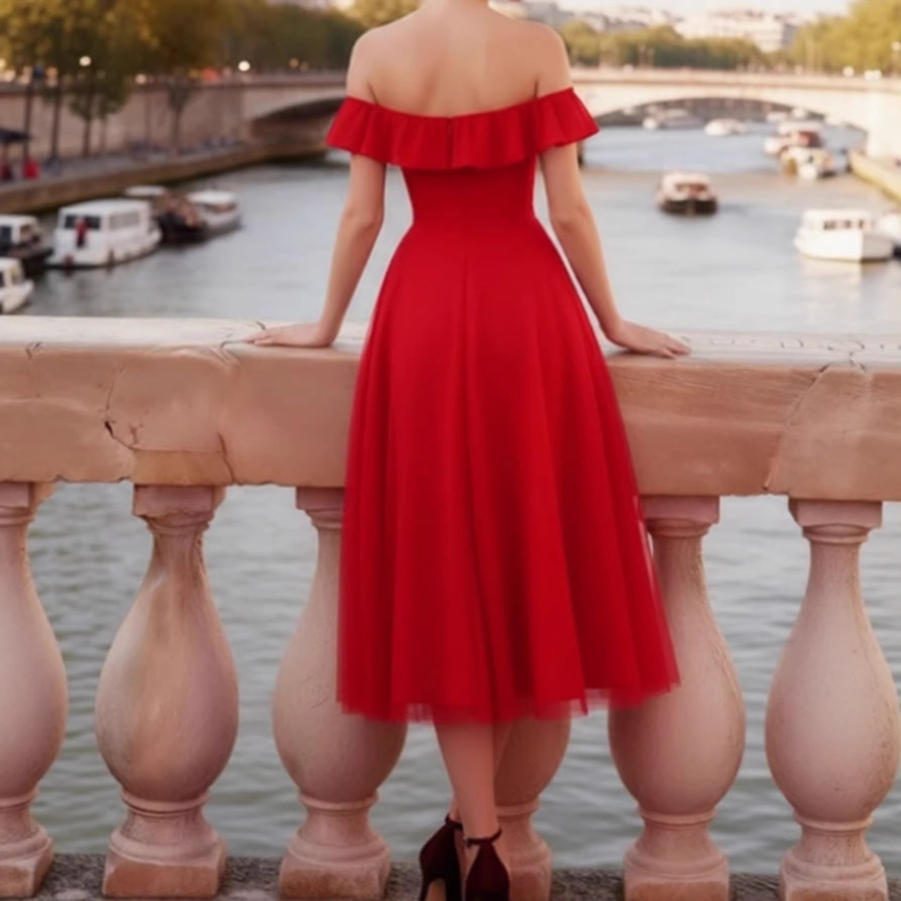 Luxe Off-Shoulder Slip Dress – Slim-Fit Maxi Evening Gown in Red