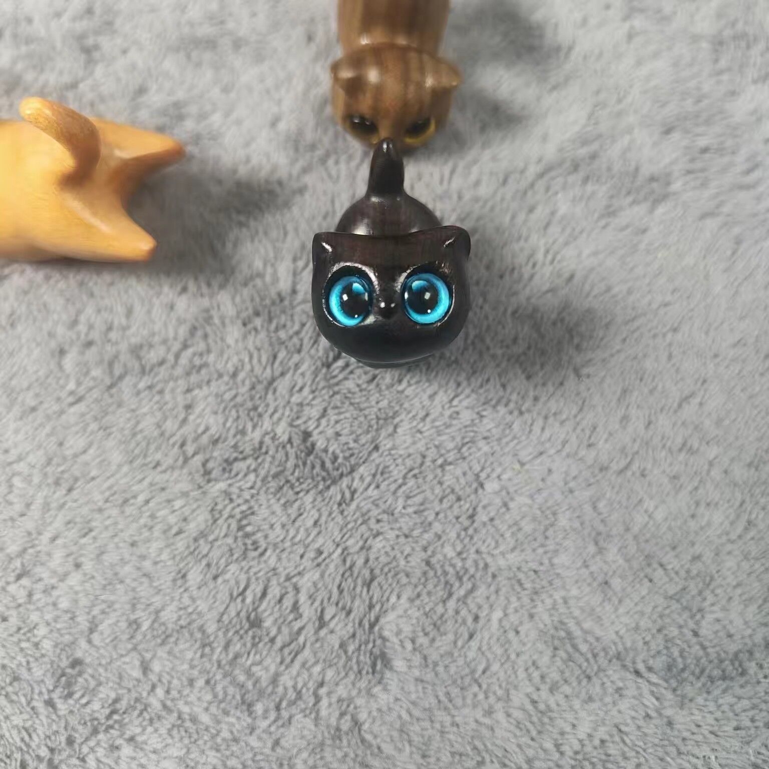 Handmade Sandalwood Cat & Animal Figurine – Mini Wooden Desk Ornament