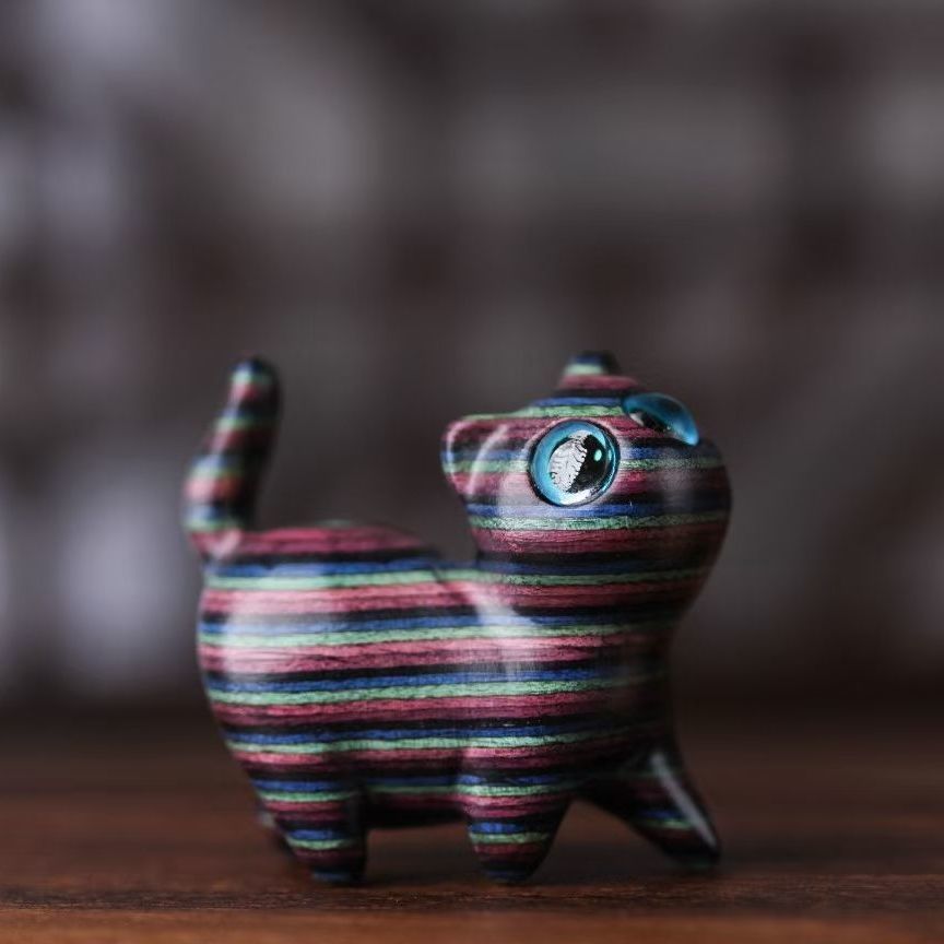 Handmade Sandalwood Cat & Animal Figurine – Mini Wooden Desk Ornament