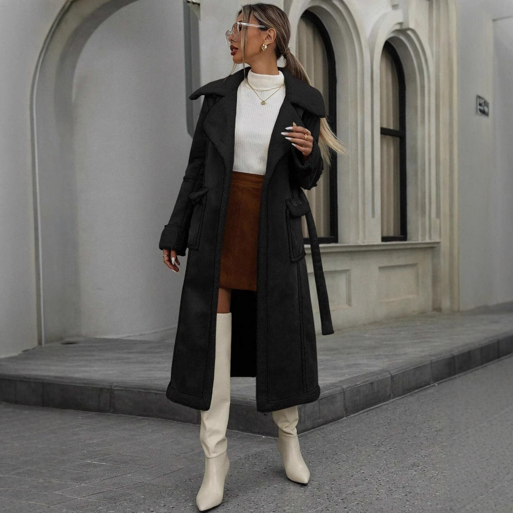 Langer Lammwollmantel mit Pelzkragen & Fleece-Futter