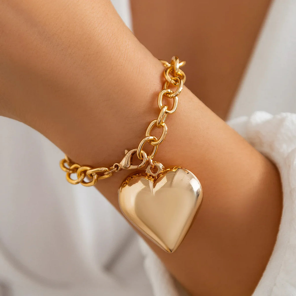 Boho Love Pendant Necklace Women's 2025 Multi Layer Gold Color Metal Imitation Pearl Girl Fashion Couple Fashion Jewelry