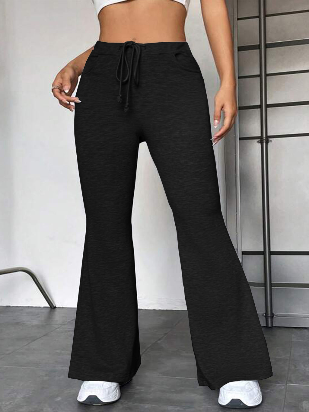 Damen-Yoga-Hose mit Schlag – lässige Streetwear-Hose mit Nähten