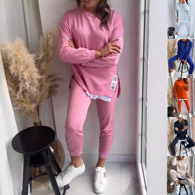 Zweiteiliger Sportanzug für Damen – Sweatshirt mit Schlitz und schmale Jogginghose Set